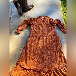 Vintage-style Button-Up Midi Dress Long Sleeve